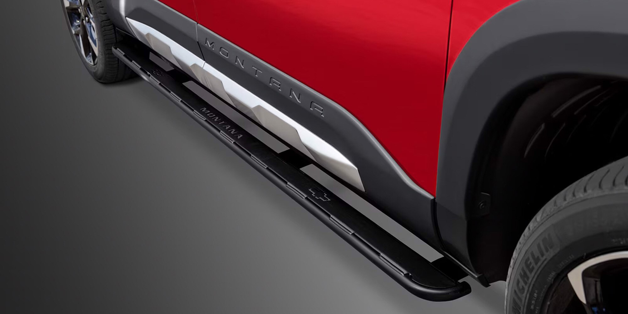 Estribo integrado en negro